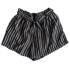 Hollister XS Women’s Ultra High Rise Paperbag Shorts‎ Stripes Black